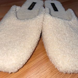 Dolce Vida slippers